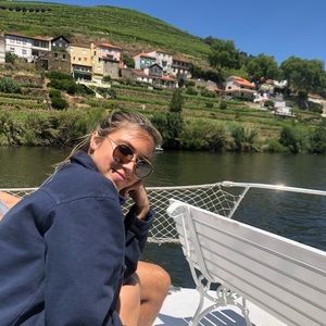 Meet your Posher, Sofia